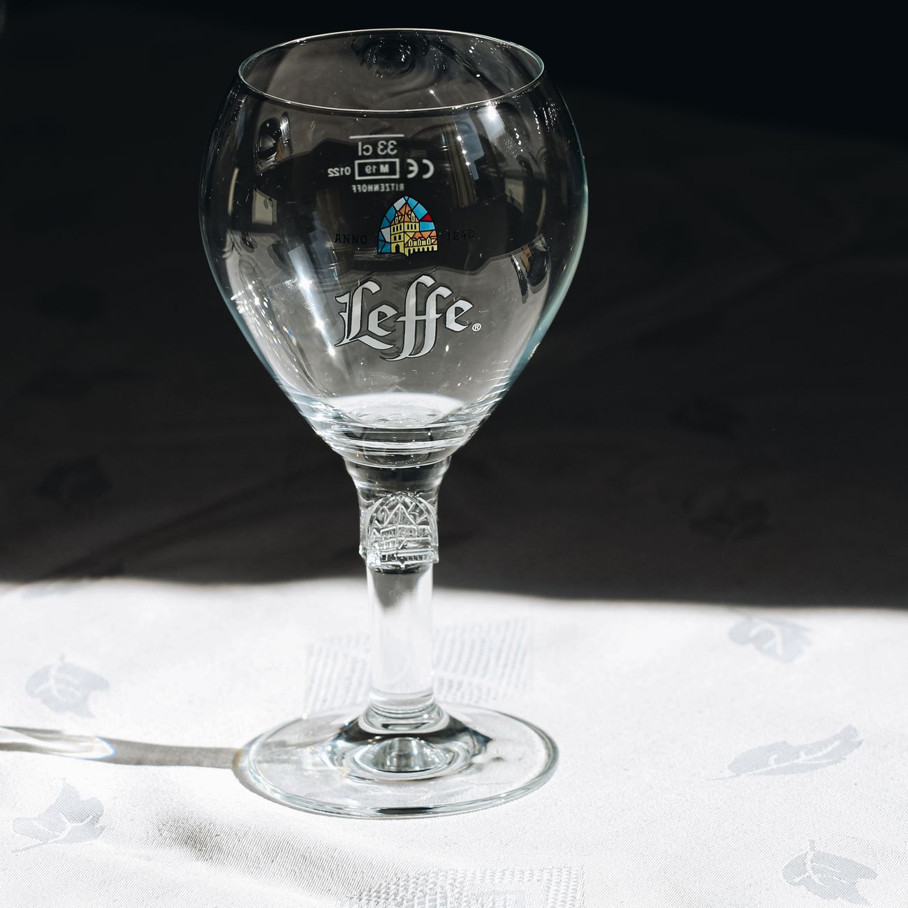 Traditionele trappistenbieren met glazen